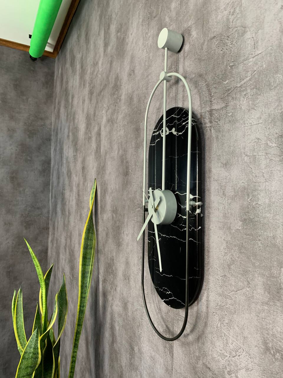 ساعت دیوای فلزی مدرن با موتور تایوانی آرام گرد کد H-138